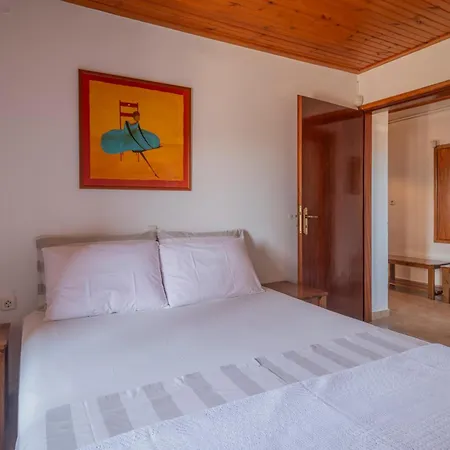 بيت للعطل View *