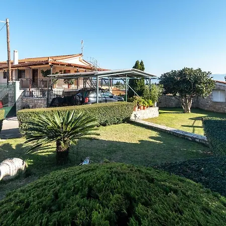 بيت للعطل View *